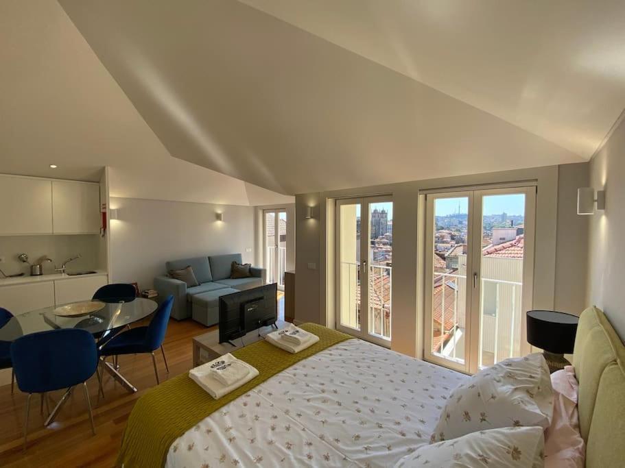 Sweet Clerigos View Apartment