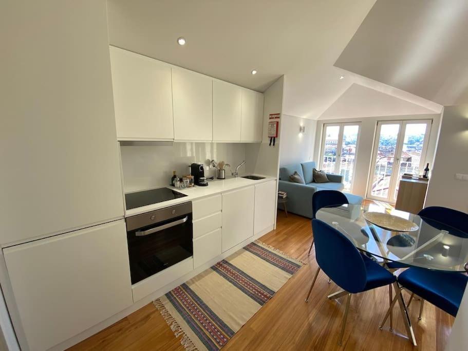 Sweet Clerigos View Apartamento *