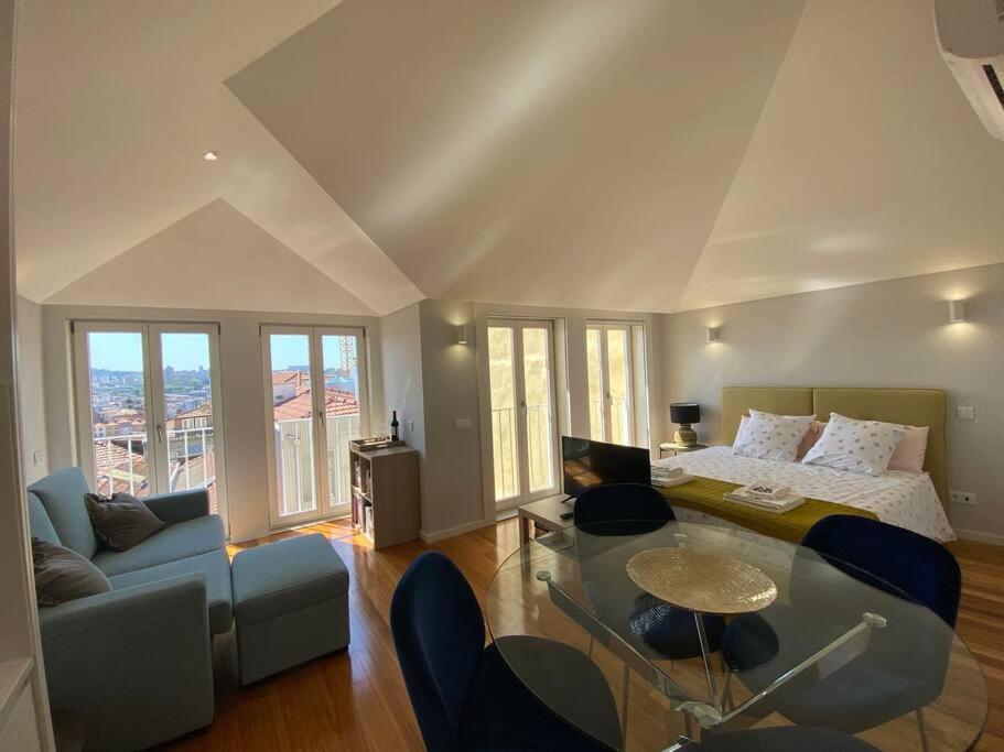 Sweet Clerigos View Apartamento *